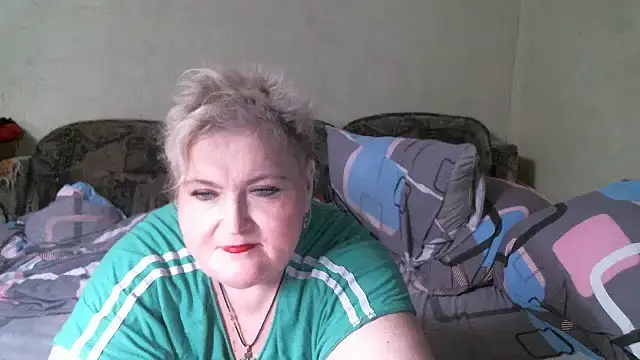 Snapshot of Lana555 chatting on July 27, 7:43 pm Lana555 online show from July 27, 7:43 pm