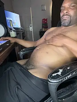 Snapshot of Sooperior chatting on March 25, 9:21 pm Sooperior online show from March 25, 9:21 pm