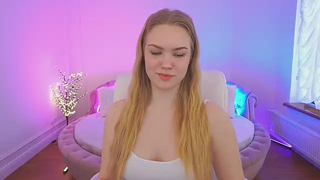 Snapshot of CelesteNoir chatting on February 16, 7:26 am CelesteNoir online show from February 16, 7:26 am