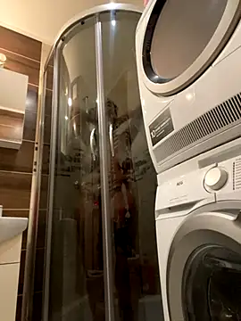 Piggiteablacktea online show from November 5, 5:24 pm