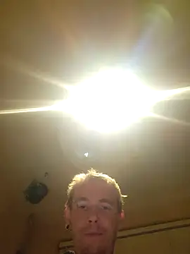 Snapshot of piercingpik chatting on October 2, 10:50 pm piercingpik online show from October 2, 10:50 pm