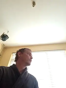 Snapshot of piercingpik chatting on October 5, 2:48 pm piercingpik online show from October 5, 2:48 pm