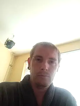 Snapshot of piercingpik chatting on October 12, 11:20 am piercingpik online show from October 12, 11:20 am