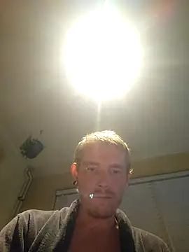 Snapshot of piercingpik chatting on October 12, 11:26 pm piercingpik online show from October 12, 11:26 pm