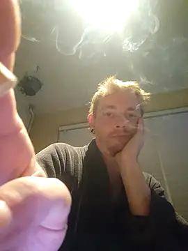 Snapshot of piercingpik chatting on October 20, 8:20 pm piercingpik online show from October 20, 8:20 pm