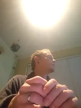 Snapshot of piercingpik chatting on March 16, 10:36 pm piercingpik online show from March 16, 10:36 pm