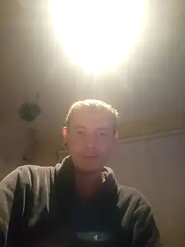 Snapshot of piercingpik chatting on March 23, 9:08 pm piercingpik online show from March 23, 9:08 pm