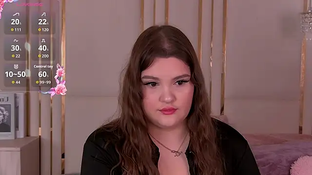 EmilyHyde online show from May 28, 8:39 pm