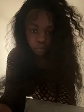 Freakyshiestyyy online show from December 19, 6:37 pm