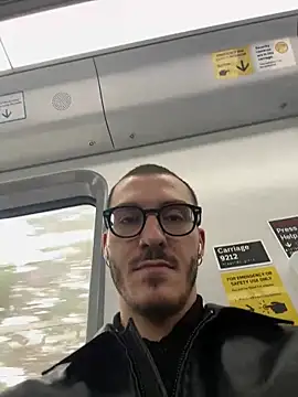 xAaronx9095 online show from September 13, 1:49 am