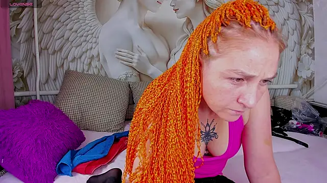 Snapshot of Gerald_and_Kristy chatting on September 29, 9:36 am Gerald and Kristy online show from September 29, 9:36 am