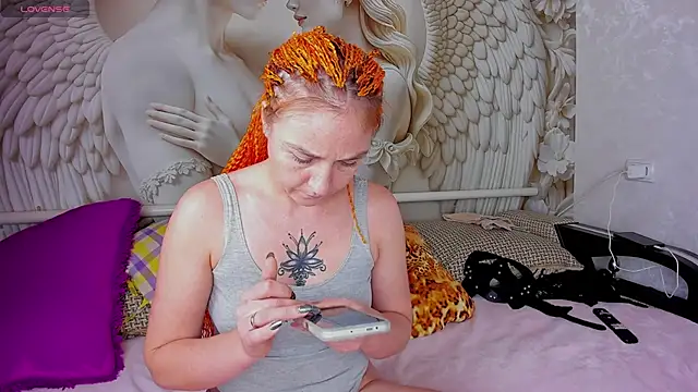 Snapshot of Gerald_and_Kristy chatting on October 5, 12:03 pm Gerald and Kristy online show from October 5, 12:03 pm