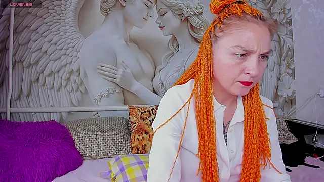 Snapshot of Gerald_and_Kristy chatting on October 6, 11:51 am Gerald and Kristy online show from October 6, 11:51 am