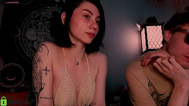 Snapshot of poisondevotion chatting on May 13, 4:59 pm poisondevotion online show from May 13, 4:59 pm