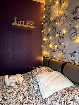 Snapshot of cherryxlady4 chatting on December 17, 8:26 pm cherryxlady4 online show from December 17, 8:26 pm