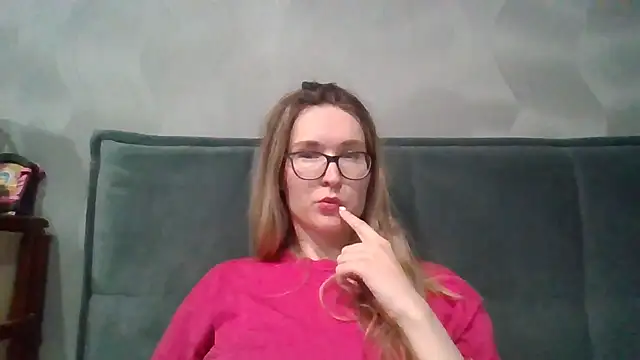 Snapshot of Jugira chatting on September 30, 10:04 pm Jugira online show from September 30, 10:04 pm