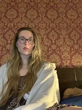 Snapshot of Jugira chatting on October 8, 9:56 pm Jugira online show from October 8, 9:56 pm