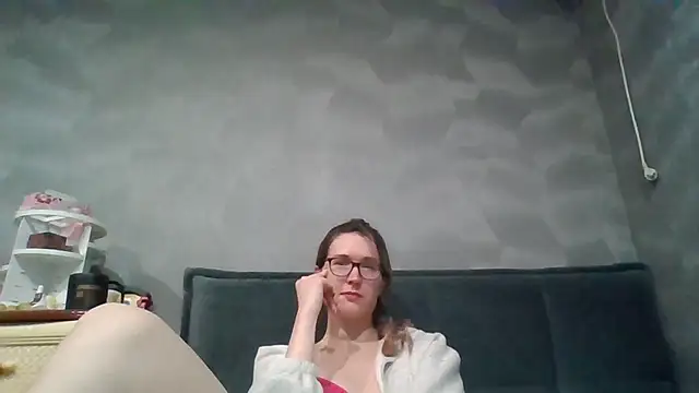 Snapshot of Jugira chatting on October 9, 11:25 pm Jugira online show from October 9, 11:25 pm