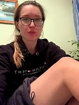 Snapshot of Jugira chatting on October 14, 3:46 pm Jugira online show from October 14, 3:46 pm