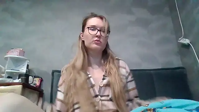 Snapshot of Jugira chatting on October 15, 9:37 pm Jugira online show from October 15, 9:37 pm