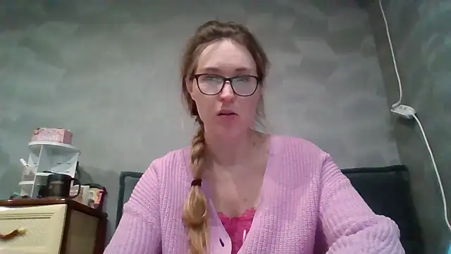 Snapshot of Jugira chatting on October 23, 9:57 pm Jugira online show from October 23, 9:57 pm