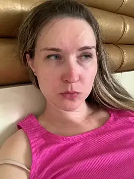 Snapshot of Jugira chatting on November 10, 11:42 am Jugira online show from November 10, 11:42 am