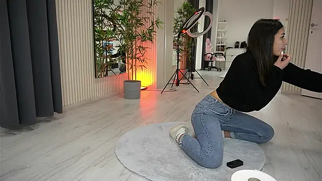 Snapshot of EmmaBlanco chatting on October 1, 7:20 pm EmmaBlanco online show from October 1, 7:20 pm