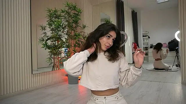 Snapshot of EmmaBlanco chatting on October 21, 7:25 pm EmmaBlanco online show from October 21, 7:25 pm