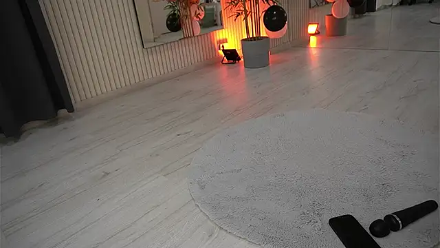 Snapshot of EmmaBlanco chatting on November 21, 8:29 pm EmmaBlanco online show from November 21, 8:29 pm