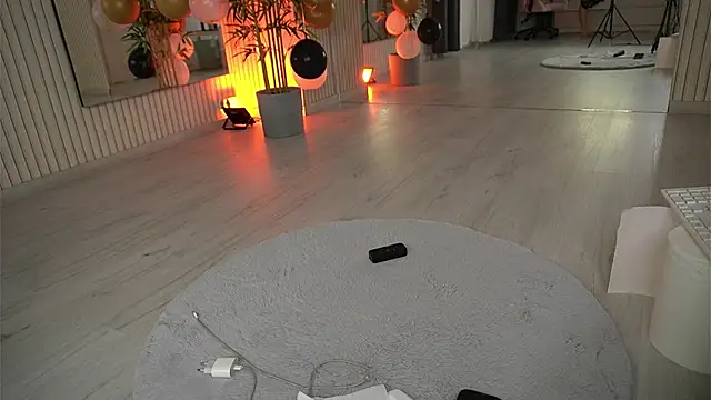 Snapshot of EmmaBlanco chatting on November 25, 8:42 pm EmmaBlanco online show from November 25, 8:42 pm