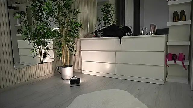 EmmaBlanco online show from March 25, 6:41 am