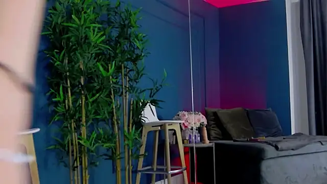 KimmDaviss online show from November 29, 6:38 am