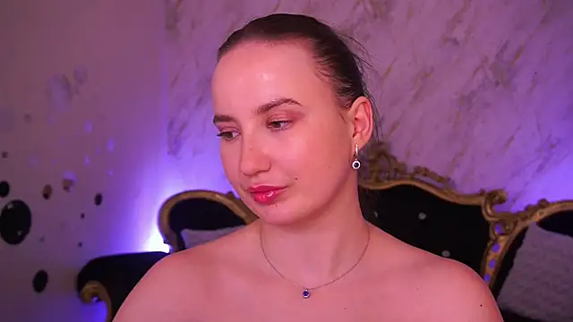 SofieBloom online show from April 1, 2:56 am