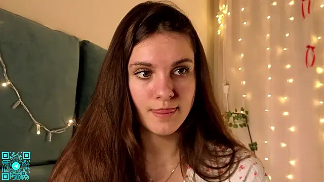 Snapshot of chloemilka chatting on February 21, 5:25 pm chloemilka online show from February 21, 5:25 pm