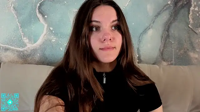 chloemilka online show from April 18, 5:06 pm