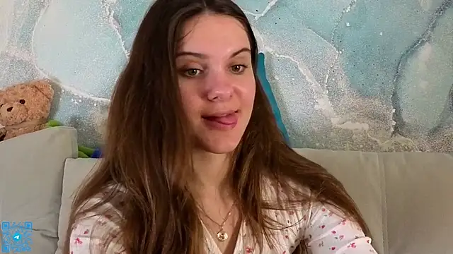 chloemilka online show from June 6, 6:34 pm