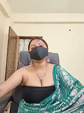 SassyWildCouple online show from June 10, 11:31 am