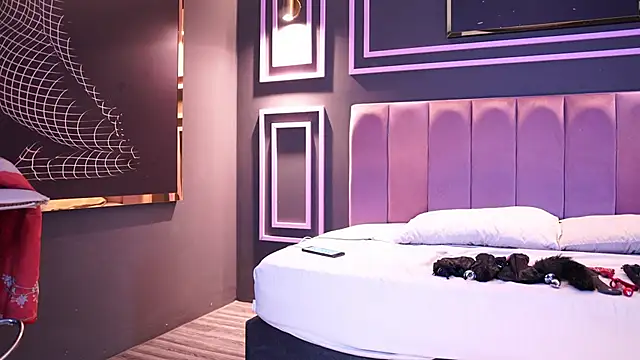 Snapshot of Roma_hells chatting on September 27, 6:46 pm Roma hells online show from September 27, 6:46 pm