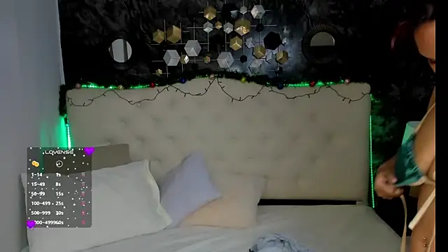 salome rojas  online show from December 3, 9:24 pm