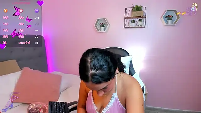 Snapshot of salome_rojas_ chatting on July 8, 2:10 pm salome rojas online show from July 8, 2:10 pm