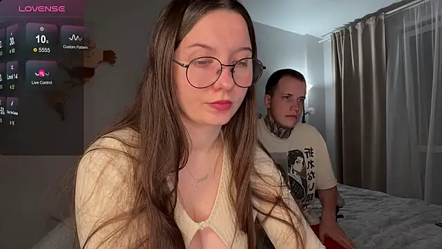 wwow meow online show from October 4, 3:21 pm