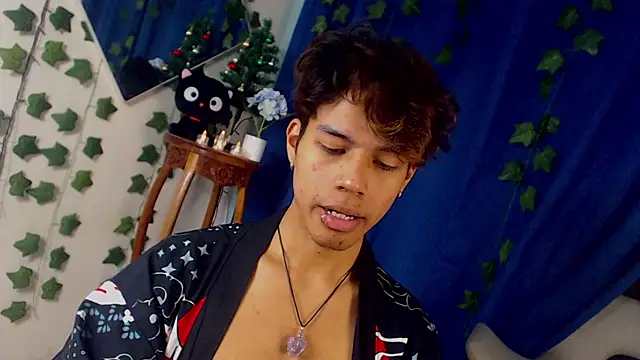 Snapshot of Kaoriimatsuii chatting on November 27, 12:35 am Kaoriimatsuii online show from November 27, 12:35 am