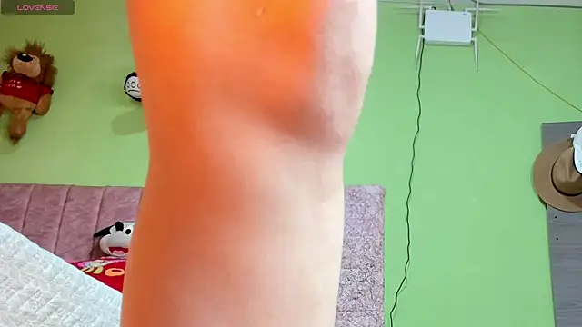 hot Dariana pantyhose online show from October 26, 12:55 pm