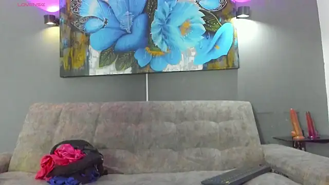 elizabeth lamer online show from December 15, 6:39 am