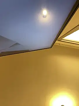 Snapshot of zipriangel chatting on March 27, 8:37 am zipriangel online show from March 27, 8:37 am