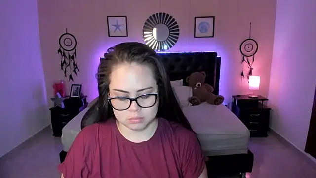Snapshot of LolaVillalobos chatting on April 10, 12:10 pm LolaVillalobos online show from April 10, 12:10 pm