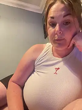 laceygreen online show from July 25, 11:02 pm