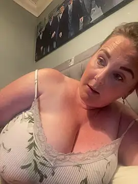 laceygreen online show from August 5, 11:50 pm