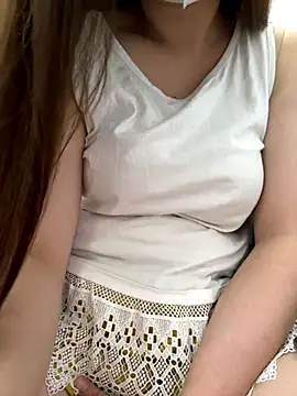 PhuongNhi21 online show from September 29, 2:00 pm