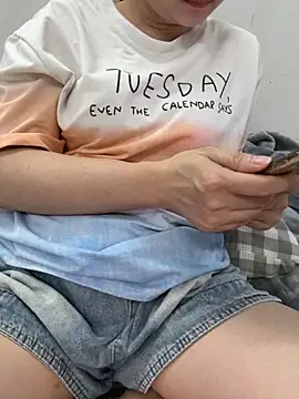 PhuongNhi21 online show from October 16, 2:40 pm